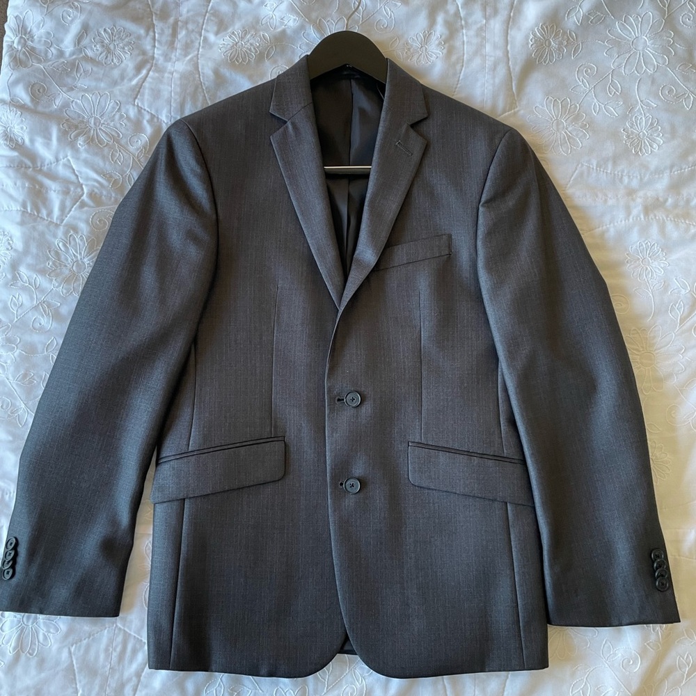 Men’s Kenneth Cole Reaction Grey Blazer 36S 29W Used